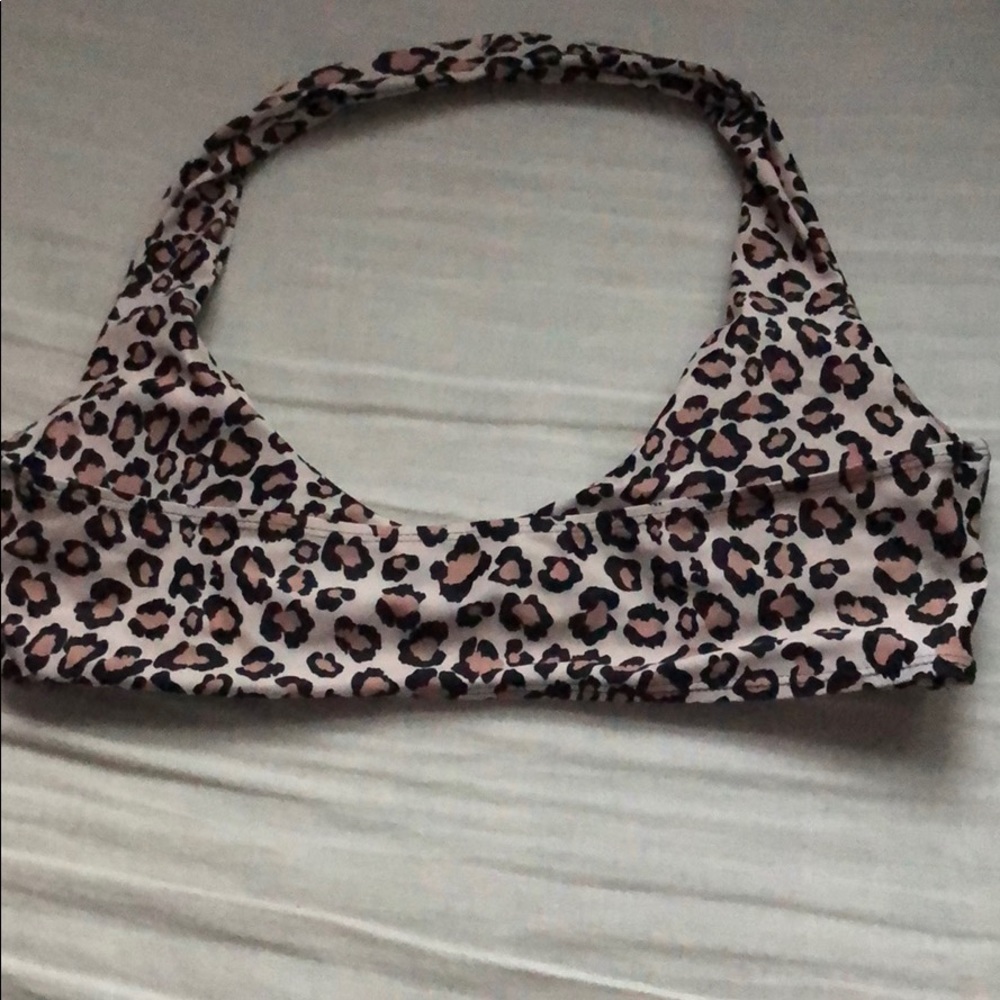 PRINT HALTER TOP - Picture 2 of 3